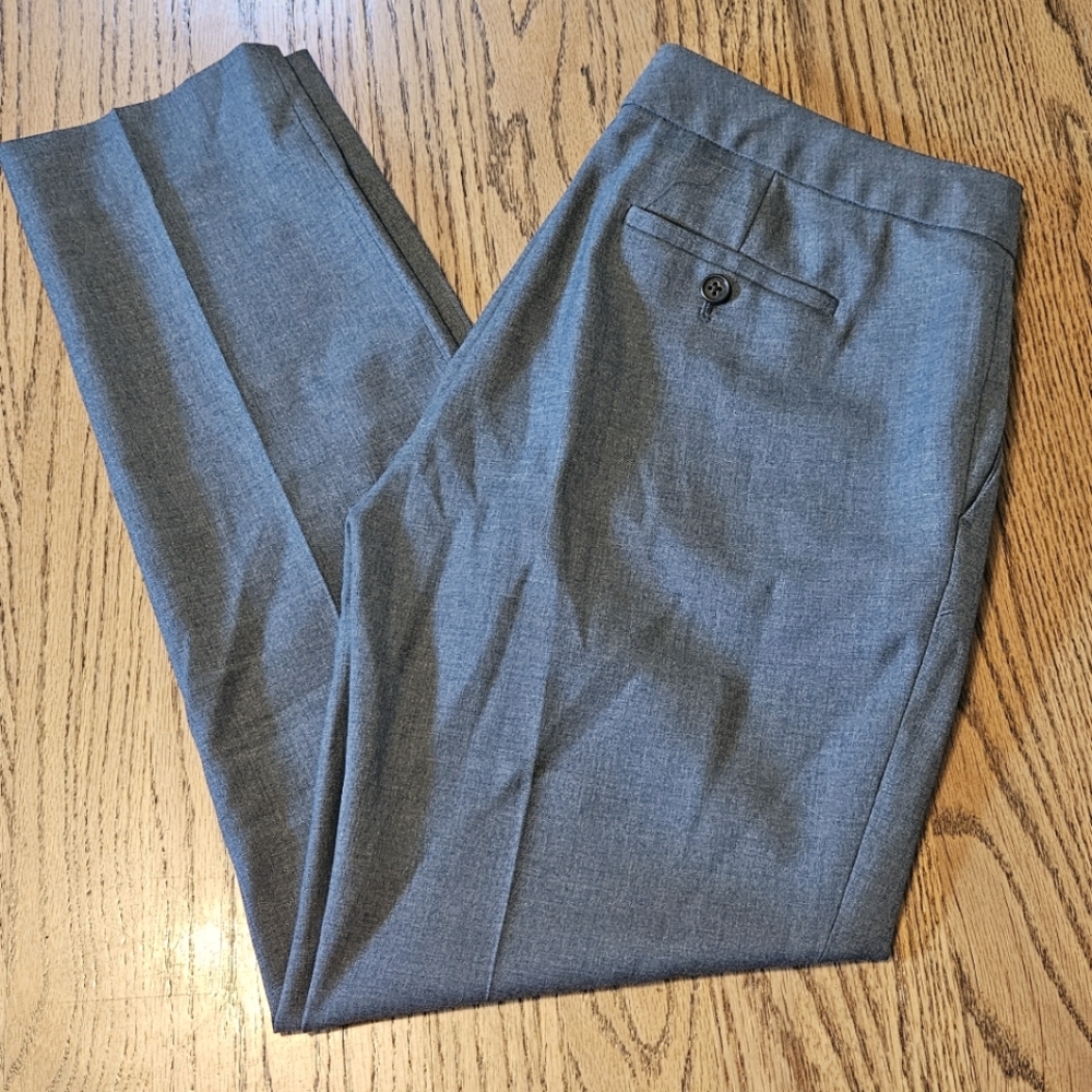 J. Crew favorite fit size 2 gray dress pants.